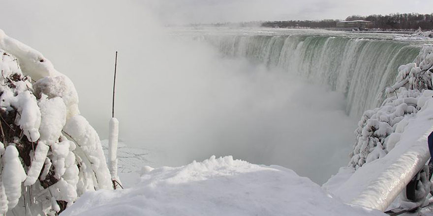 Niagara Selaleleri Nden Buz Akiyor