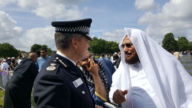 west-midlands-police-chief-constable-dave-thompson-in-conversation-after-eid-prayers.jpg